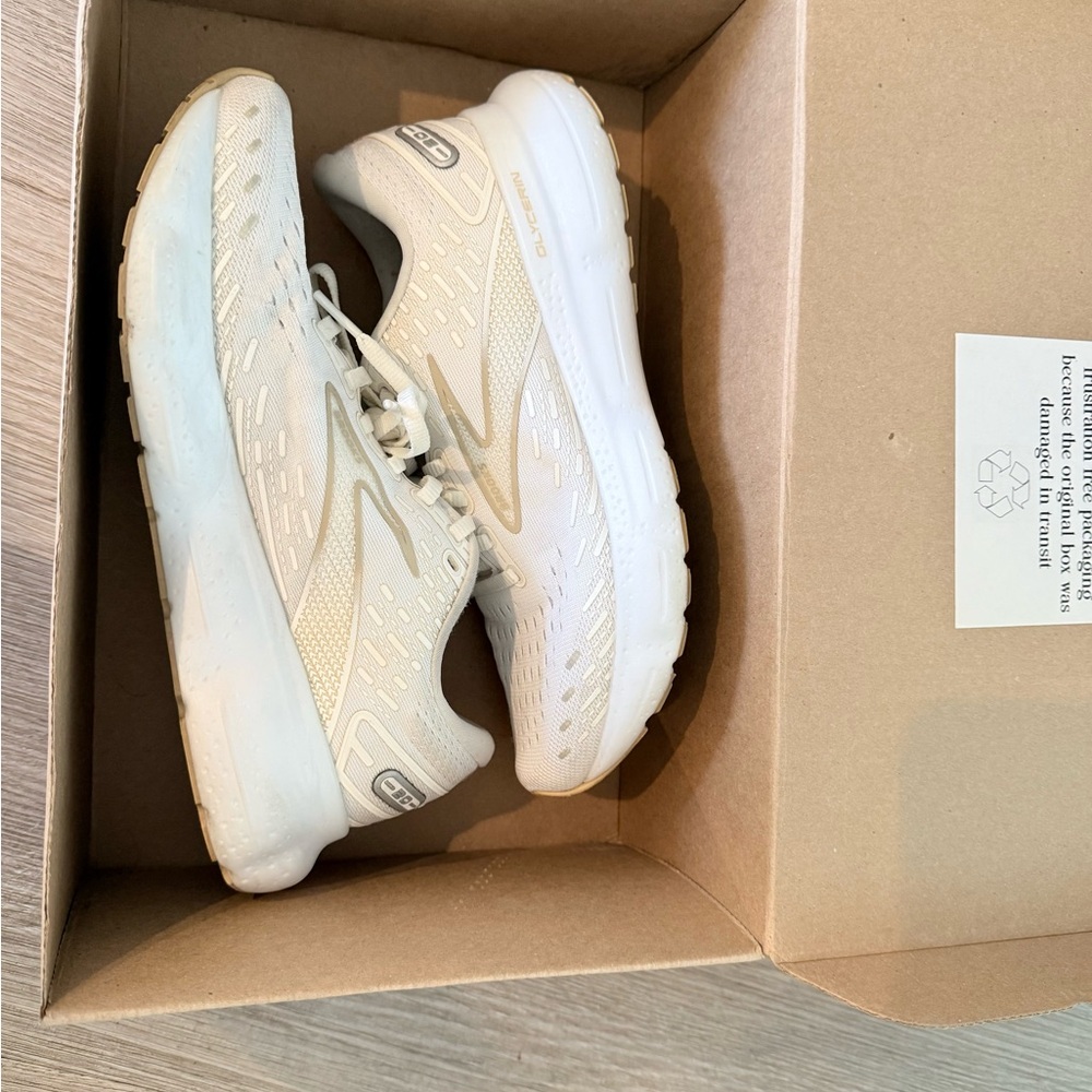 Brooks Glycerin Cream Sneakers